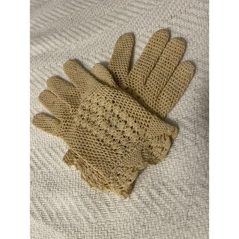 Vintage Ivory Crochet Lace Gloves Floral Victorian Style Cottagecore Cream Small